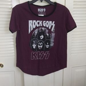 Purple Kiss tee NWT sz med
